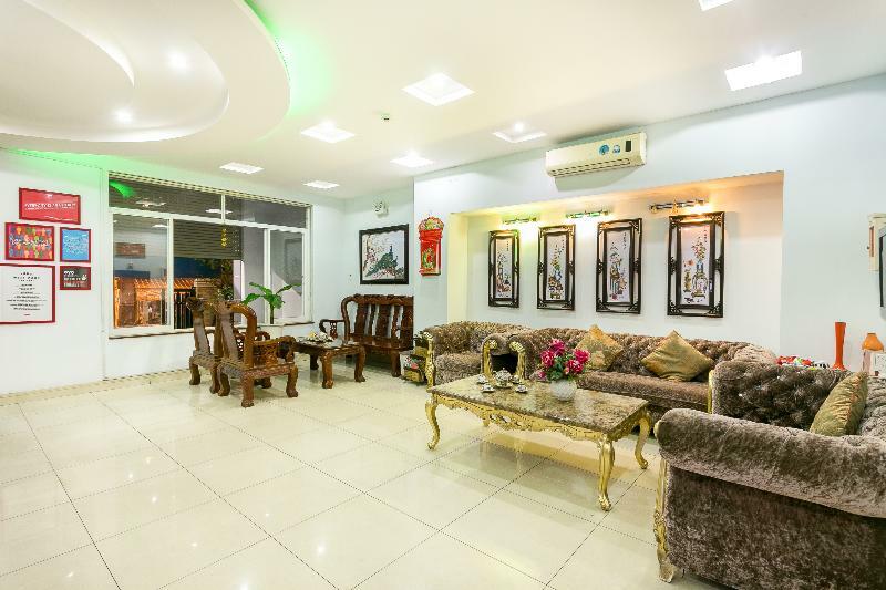 Oyo 130 Tuan Long Hotel Ho Chi Minh-stad Buitenkant foto
