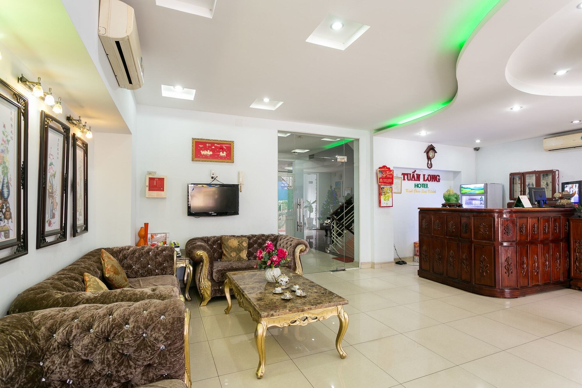 Oyo 130 Tuan Long Hotel Ho Chi Minh-stad Buitenkant foto